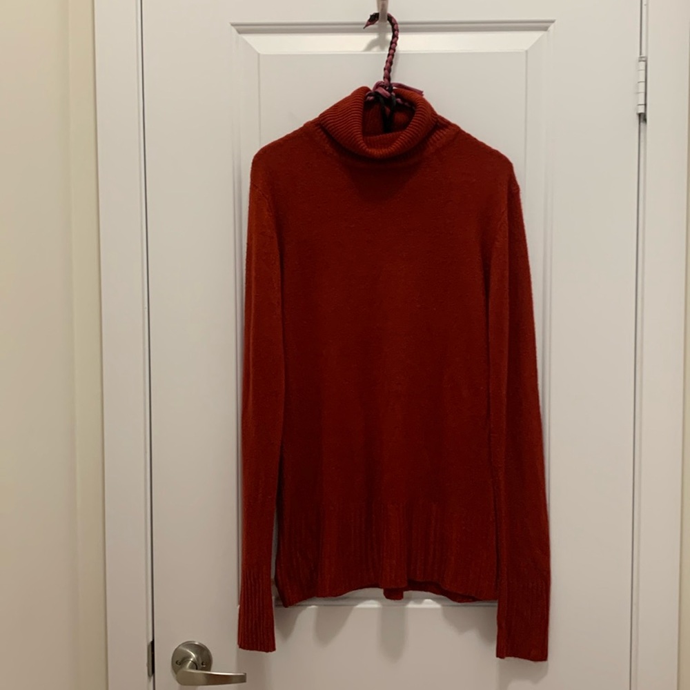 Red b.u.m.equipment turtleneck sweater XL